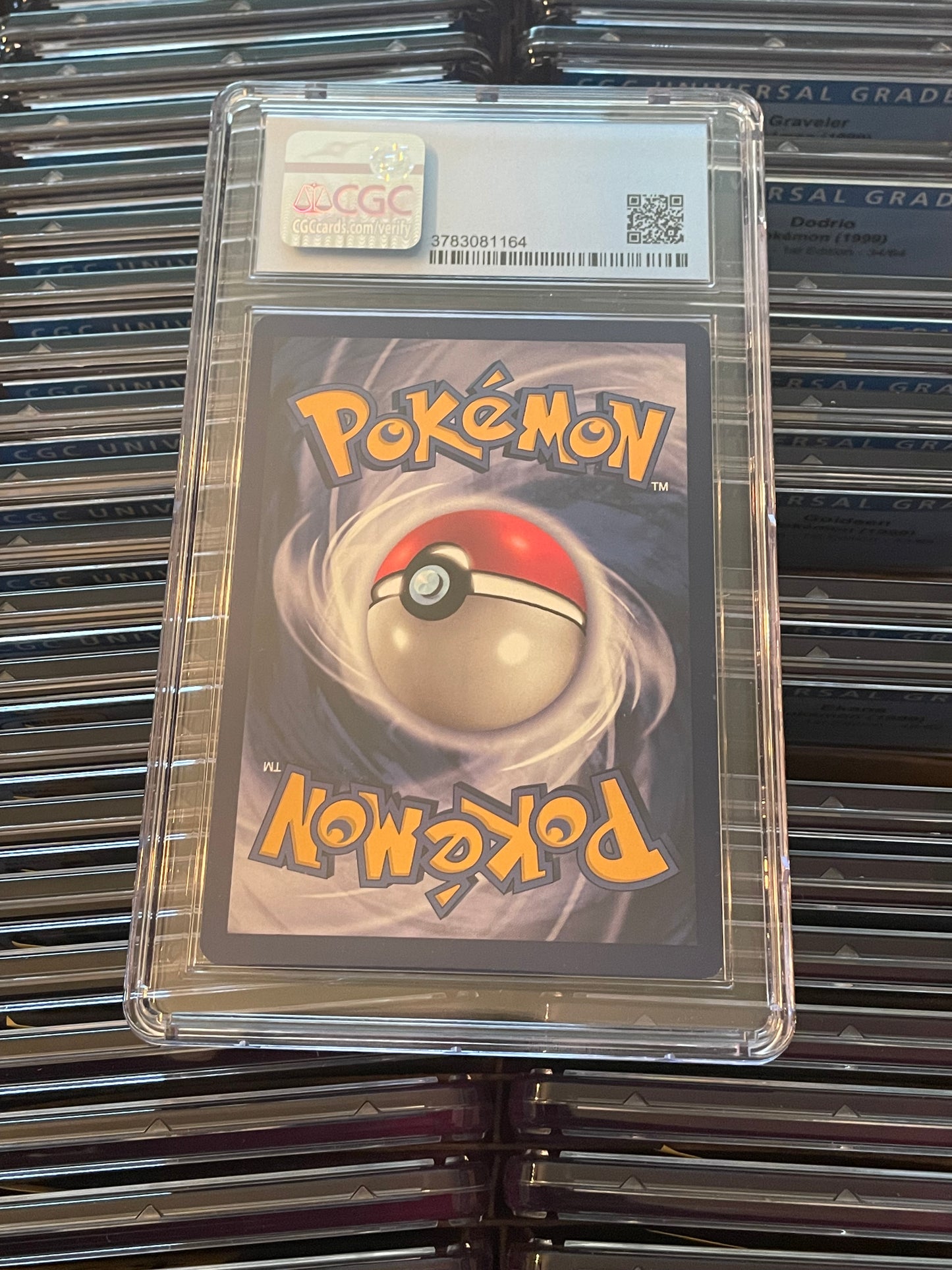 Nidorino Base Set 1st Edition 37/102 Shadowless Pokémon (1999) CGC 8