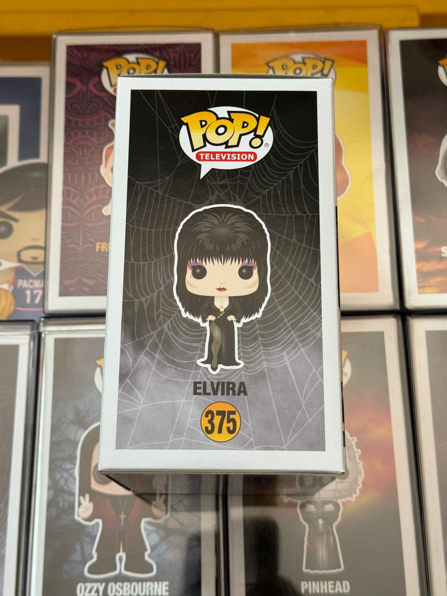 Elvira Funko Pop #375 Queen Of Halloween 2500 Piece Diamond Collection