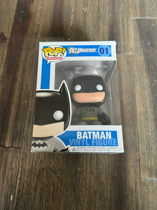 Batman Funko POP #01 Error Yellow Logo DC Universe